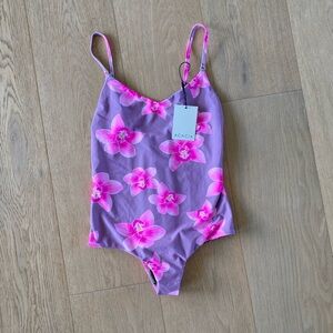 Acacia one piece, brand new with Tag!